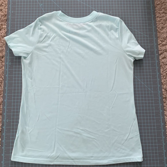Nike Tee Women’s size Medium Bundle of 2 Dri-Fit Athletic - Picture 5 of 8